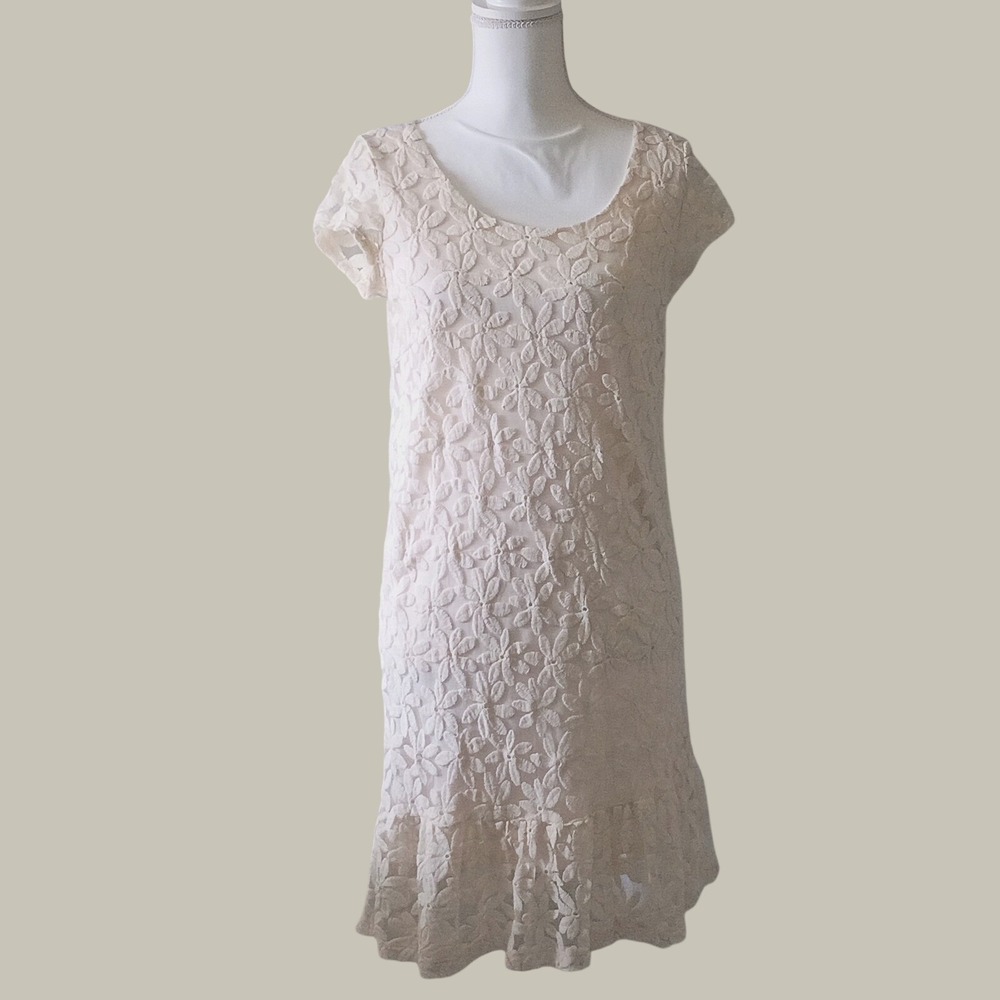 Alya Cream Floral‎ Lace Coquette HOCO Dress with Pink Back Bow Ruffle Hem Medium